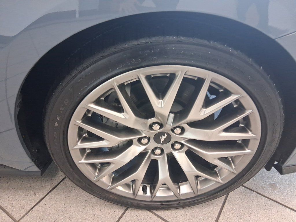 Used 2025 Ford Mustang GT Premium RWD image 22
