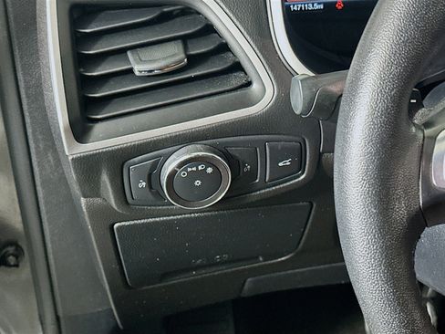 Used 2018 Ford Edge SEL w/ Equipment Group 201A FWD image 16