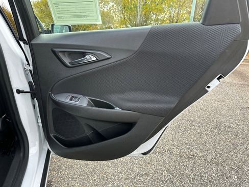 Used 2023 Chevrolet Malibu LT image 16