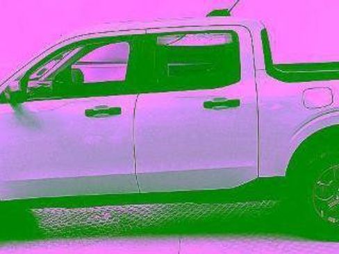 Certified 2025 Ford Maverick XLT w/ Equipment Group 302A AWD/4WD image 5