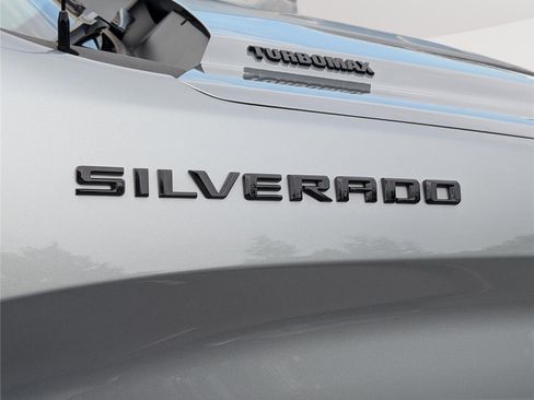 Used 2025 Chevrolet Silverado 1500 Custom w/ Rally Edition AWD/4WD image 9