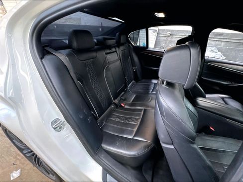 Used 2017 BMW 530i RWD image 29