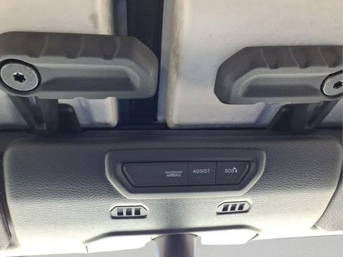 Used 2021 Jeep Wrangler Unlimited Sahara AWD/4WD image 25