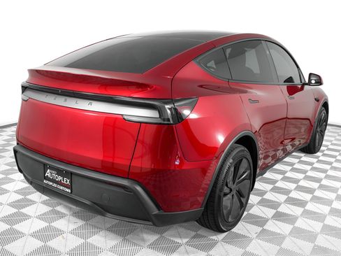 Used 2026 Tesla Model Y 2WD image 5