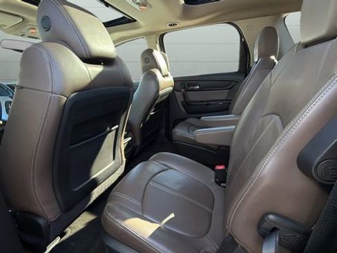 Used 2014 GMC Acadia SLT image 26