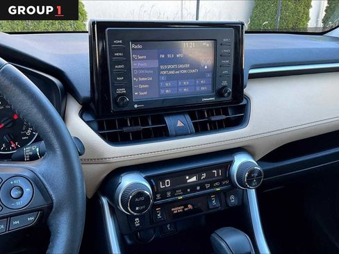 Used 2021 Toyota RAV4 XLE w/ Convenience Package image 7