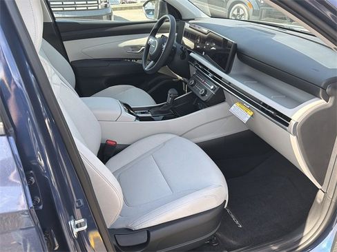 New 2026 Hyundai Tucson SE image 13