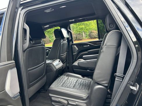 Used 2024 Cadillac Escalade Sport Platinum w/ Heavy-Duty Trailer Package AWD/4WD image 44
