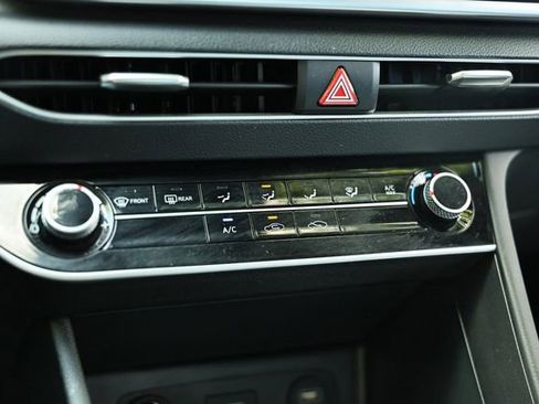 Used 2023 Hyundai Sonata SE FWD image 36