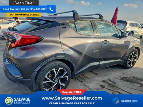 Used 2018 Toyota C-HR image 4