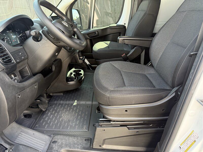 Used 2023 RAM ProMaster 1500 w/ Driver Convenience Group FWD image 12