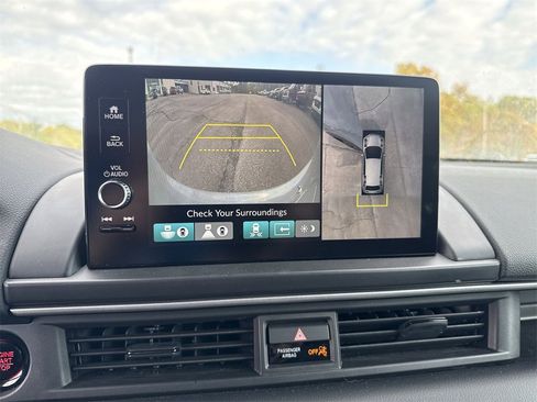 Used 2025 Honda Pilot Black Edition image 15