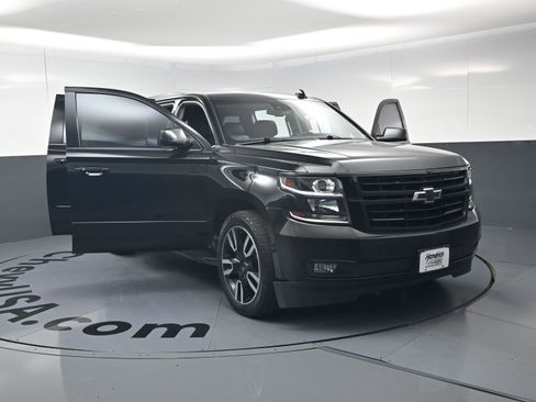 Used 2019 Chevrolet Suburban Premier AWD/4WD image 21