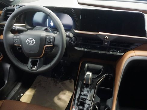 New 2026 Toyota Crown Signia Limited image 32