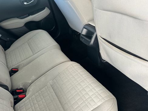 Certified 2023 Honda HR-V LX image 29