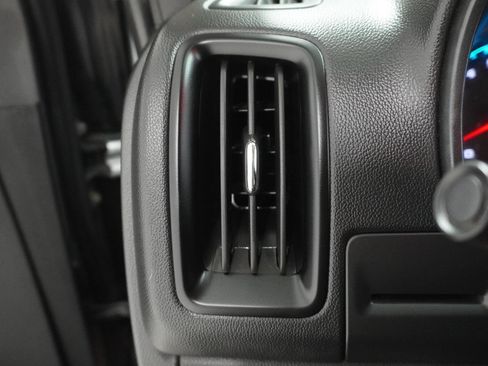 Used 2020 Chevrolet Colorado LT image 17