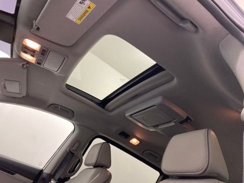 Used 2024 Honda Odyssey Elite image 14