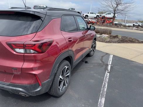 Used 2021 Chevrolet TrailBlazer RS w/ Sun and Liftgate Package AWD/4WD image 4