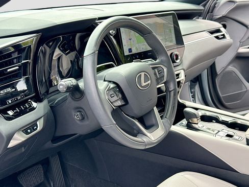 Used 2023 Lexus RX 350 Premium w/ Cold Area Package AWD/4WD image 4