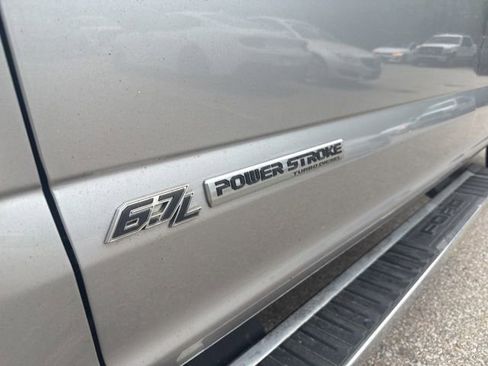 Used 2022 Ford F350 XLT w/ XLT Premium Package AWD/4WD image 10