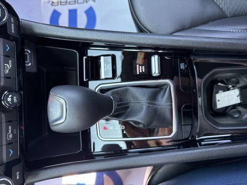 New 2026 Jeep Compass Latitude w/ Sun and Sound Group AWD/4WD image 19