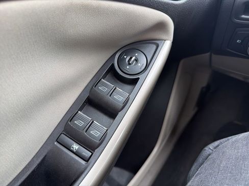 Used 2012 Ford Focus SEL FWD image 17