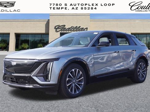New 2025 Cadillac Lyriq Sport RWD image 5