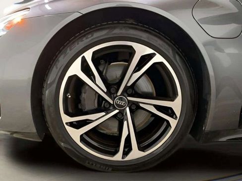 Used 2023 Audi e-tron GT Premium Plus w/ Performance Package image 90