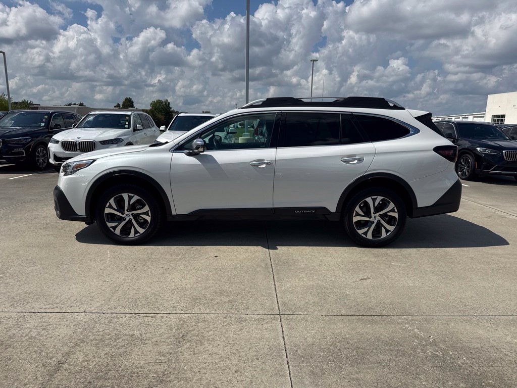 Used 2022 Subaru Outback Touring AWD/4WD image 2