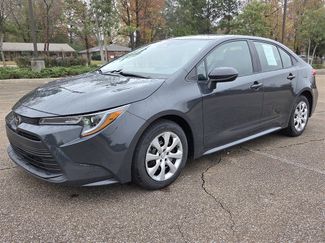 Used 2023 Toyota Corolla LE video 2