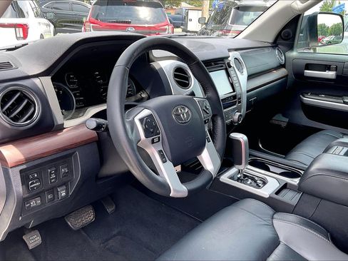 Used 2019 Toyota Tundra Limited w/ Limited Premium Package AWD/4WD image 13