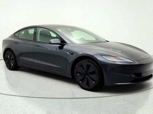 Used 2025 Tesla Model 3 Long Range RWD image 3