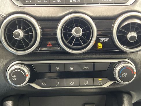 Used 2022 Nissan Sentra SV image 18