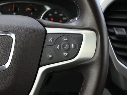 Used 2023 GMC Acadia SLT image 14