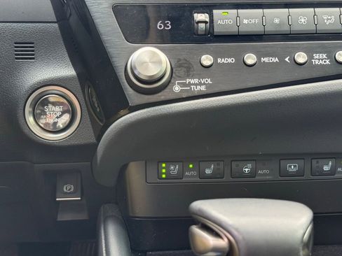Certified 2024 Lexus ES 350 Ultra Luxury w/ Accessory Package (Z1) FWD image 32