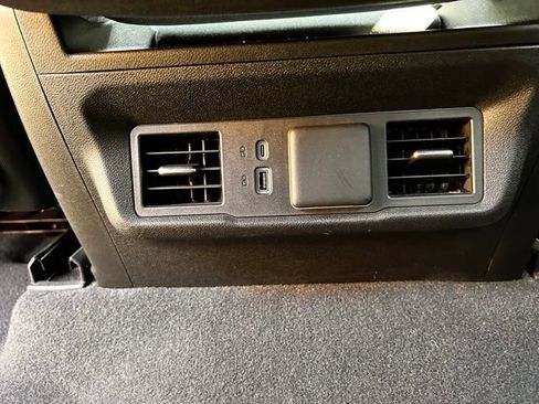 Used 2024 Chevrolet Silverado 1500 LT AWD/4WD image 31