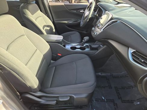 Used 2024 Chevrolet Malibu LT FWD image 15