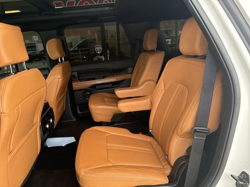 Certified 2022 Ford Expedition Platinum AWD/4WD image 18