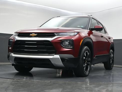 Used 2023 Chevrolet TrailBlazer LT FWD image 35