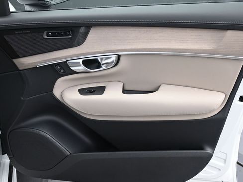 New 2026 Volvo XC90 B6 Ultra w/ Lounge Package AWD/4WD image 13