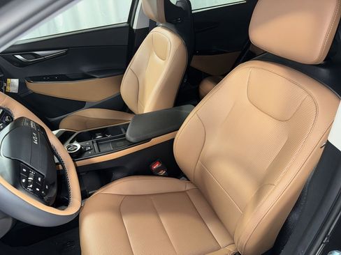 New 2025 Kia EV6 Wind image 16