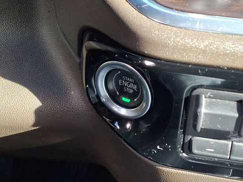 Used 2024 GMC Sierra 1500 SLT w/ SLT Premium Plus Package image 24