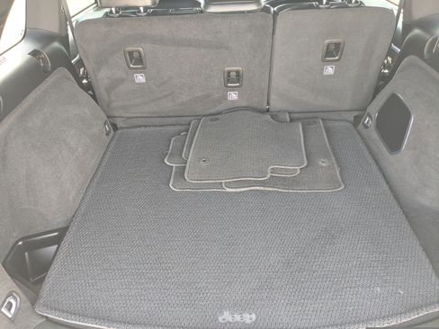 Used 2022 Jeep Grand Cherokee Summit w/ Adv Protech Group IV image 27