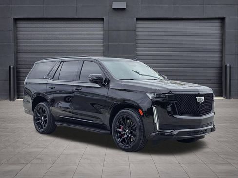 Used 2021 Cadillac Escalade Sport RWD image 3