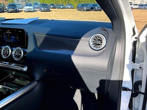 Certified 2025 Mercedes-Benz GLA 250 4MATIC image 7