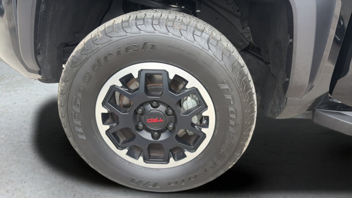 Used 2024 Toyota Tacoma TRD Off-Road AWD/4WD image 21