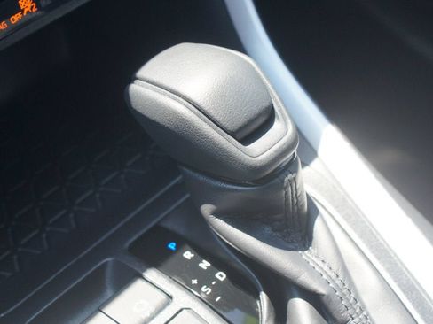 Used 2025 Toyota RAV4 XLE AWD/4WD image 11
