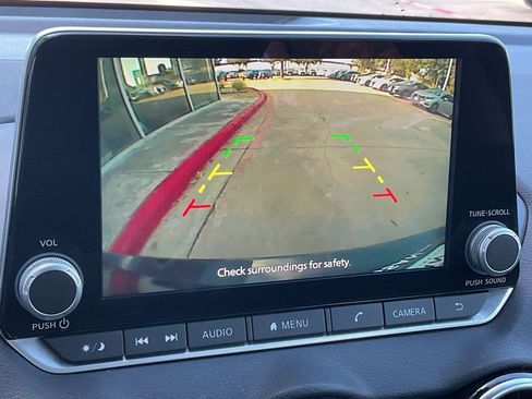 Used 2024 Nissan Sentra SV image 30