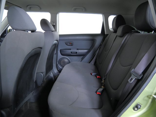 Used 2013 Kia Soul FWD image 15