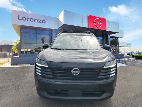 New 2026 Nissan Kicks SR image 2